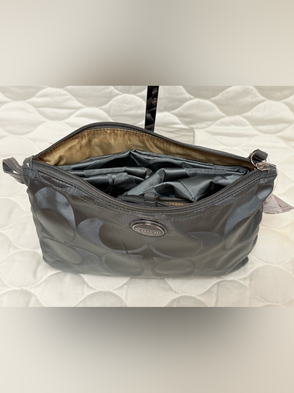 Coach Getaway Silver/Gray Signature Nylon Packable Weekender with Matching Pouch - Picture 12 of 13